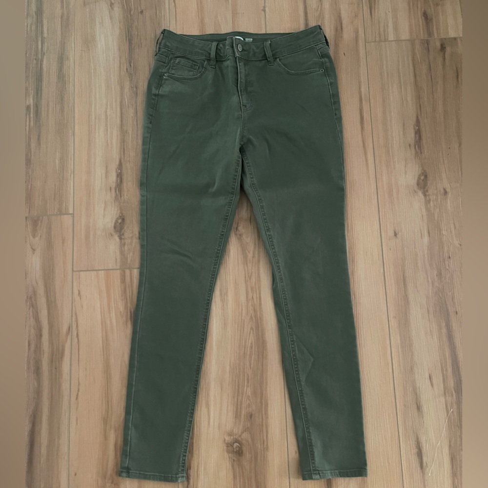 OLD NAVY ROCKSTAR SIZE 10 Olive SKINNY JEANS